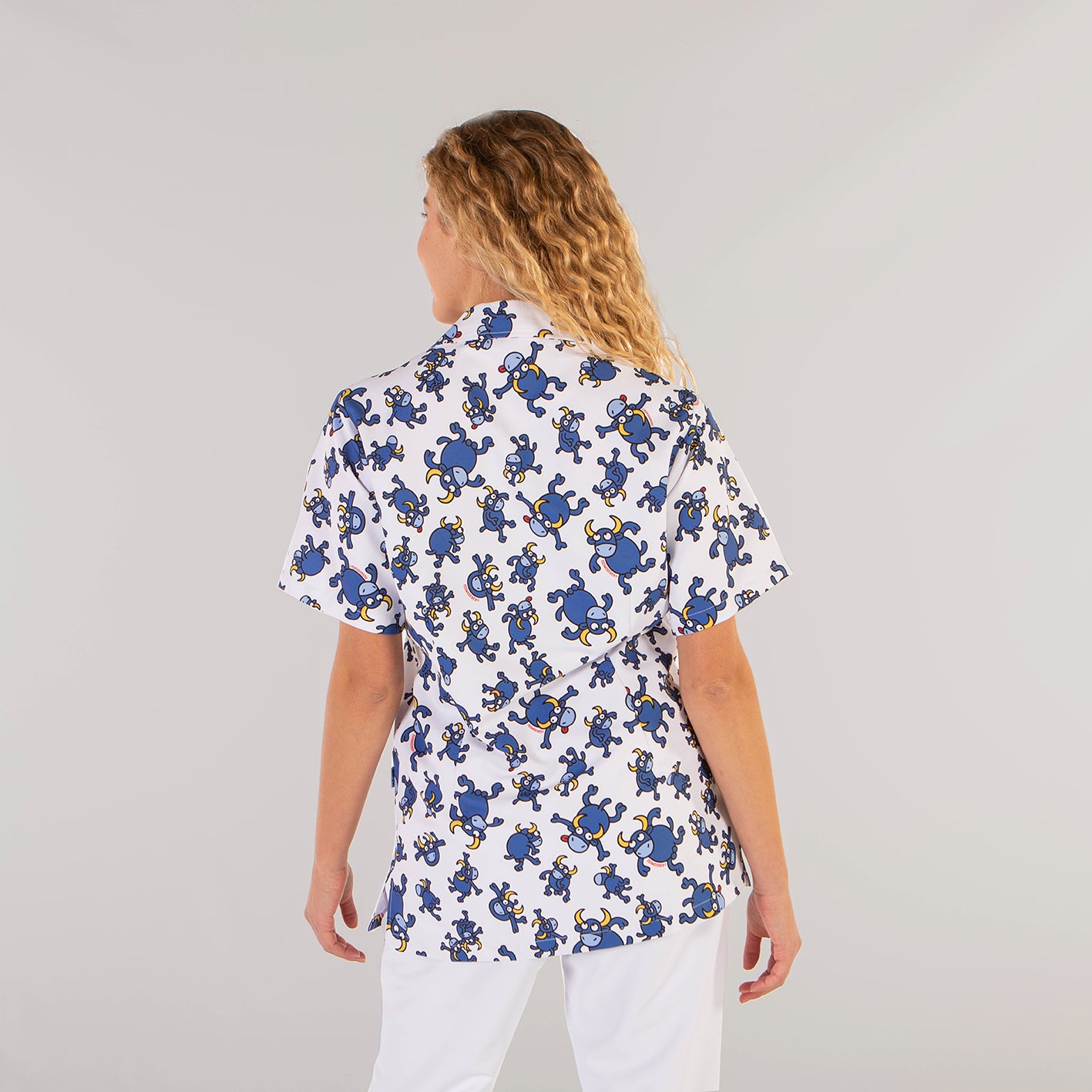 BLUSA ABIERTA UNISEX KUKUXUMUSU